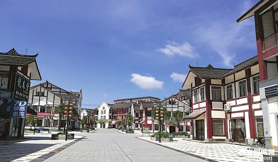 四川南充仪陇县一个大镇，城镇地形平坦，拥有琳琅山景区-y3.jpg
