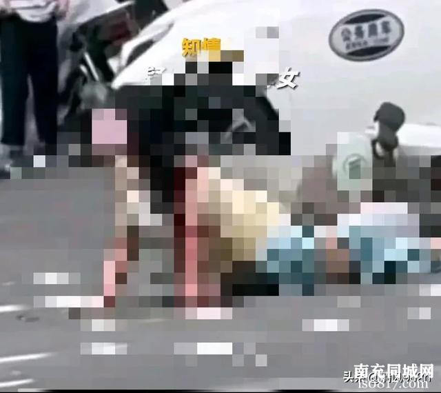 四川南部县一电动车遭遇车祸，骑车女子受伤，车上孩子被碾压身亡-7.jpg