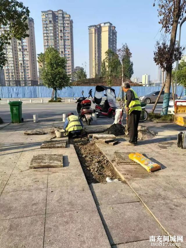 蓬安市政：加强基础设施维护，保障道路通行安全-3.jpg