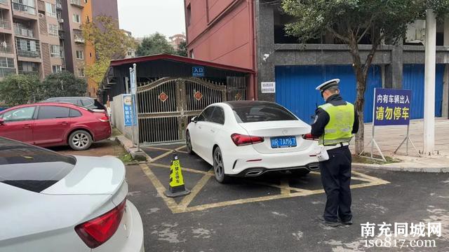 蓬安交警曝光一批违停车辆-11.jpg