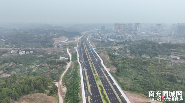 临江路一期正式通车-5.jpg