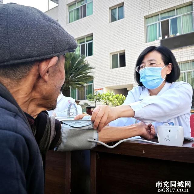 “医”心为民！省城专家走进仪陇，真情帮扶暖民心！-8.jpg