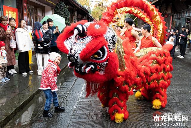 C视觉丨庆祝“春节”申遗成功 阆中古城提前“过年”-14.jpg