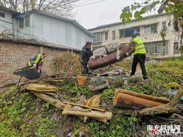 石油路社区：环境整治焕新颜 携手共建美家园-3.jpg