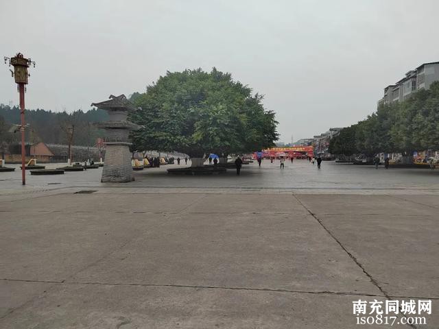 蓬安城管：严治占道经营，助力城市面貌焕新颜-6.jpg