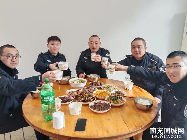 真香警告！快来看看阆中公安的“警味”年夜饭-15.jpg