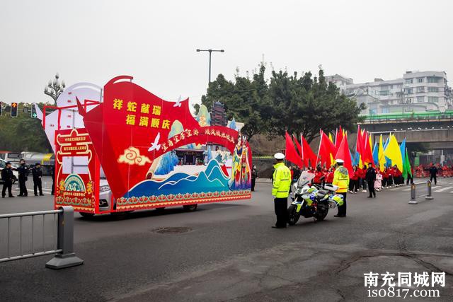 南充顺庆区：民俗巡游贺新春 文化盛宴送祝福-3.jpg