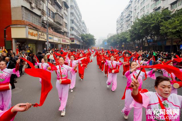 南充顺庆区：民俗巡游贺新春 文化盛宴送祝福-9.jpg