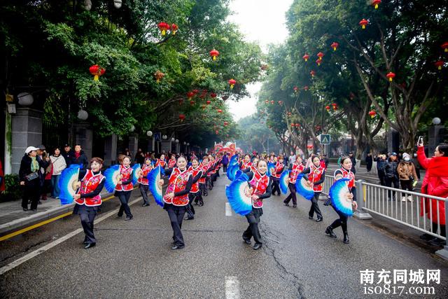 南充顺庆区：民俗巡游贺新春 文化盛宴送祝福-15.jpg