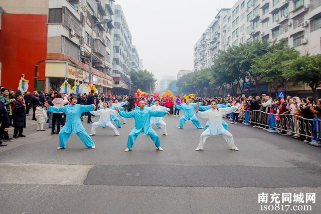 南充顺庆区：民俗巡游贺新春 文化盛宴送祝福-11.jpg