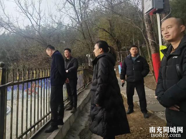 广元市利州区嘉陵街道：走访慰问传温情，情暖民心保平安-5.jpg